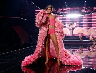 Gigi Hadid OnlyFans Leaked Free Thumbnail Picture - #SxwItfaVul