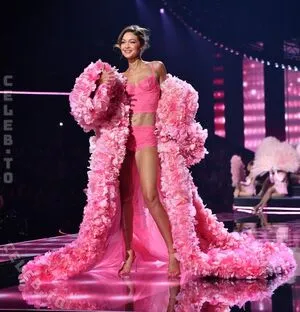 Gigi Hadid OnlyFans Leaked Free Thumbnail Picture - #Tdw8KNTZuI