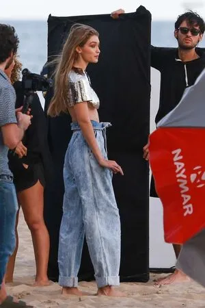 Gigi Hadid OnlyFans Leaked Free Thumbnail Picture - #kQ7CbWctG1