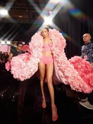 Gigi Hadid OnlyFans Leaked Free Thumbnail Picture - #mFAf2kdYks