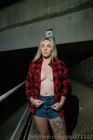 Gigi271102 OnlyFans Leaked Free Thumbnail Picture - #4TSNpxff2f