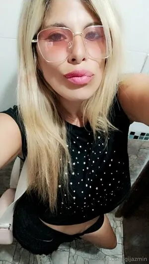Gijazmin OnlyFans Leaked Free Thumbnail Picture - #842aY7pv4X