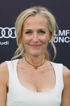 Gillian Anderson OnlyFans Leaked Free Thumbnail Picture - #CdmIauze1e
