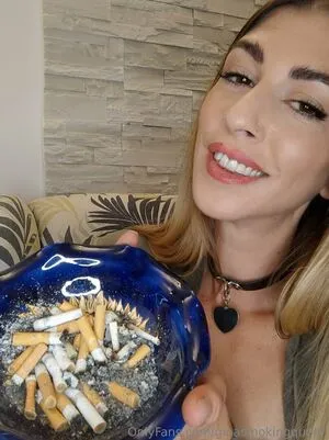 Ginasmokingqueen OnlyFans Leaked Free Thumbnail Picture - #BxHBtvN0Zl