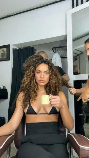 Giovana Cordeiro OnlyFans Leaked Free Thumbnail Picture - #OHCEaswOhN