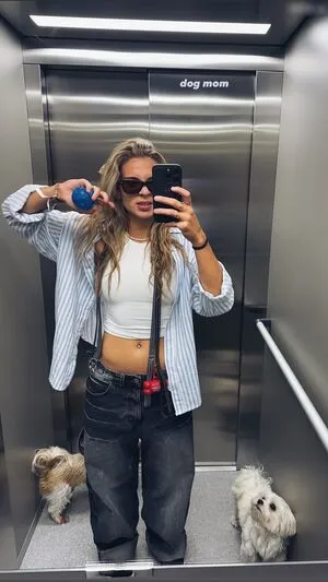 Giovana Queiroz Costa OnlyFans Leaked Free Thumbnail Picture - #hBgsCrQDVq