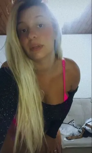 Giovanna Glerean Zapelini OnlyFans Leaked Free Thumbnail Picture - #PK0yq375c4