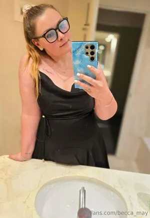 Girl In Red Aussie OnlyFans Leaked Free Thumbnail Picture - #ZyVRxY509T