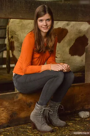 Girls Magazine OnlyFans Leaked Free Thumbnail Picture - #UNe8k8iBmz