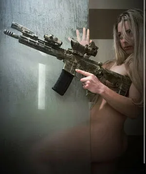 Girls With Guns OnlyFans Leaked Free Thumbnail Picture - #9brAardrEE