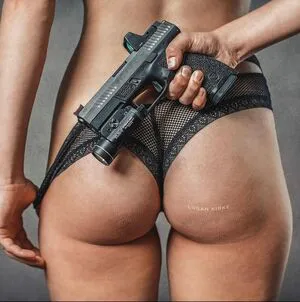 Girls With Guns OnlyFans Leaked Free Thumbnail Picture - #Aq8YyRCaih