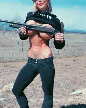 Girls With Guns OnlyFans Leaked Free Thumbnail Picture - #SEVmf0IOeI