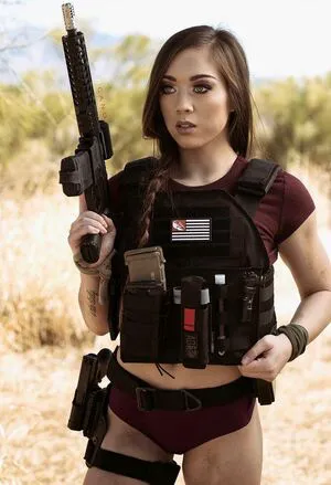 Girls With Guns OnlyFans Leaked Free Thumbnail Picture - #SauRWkTCUD