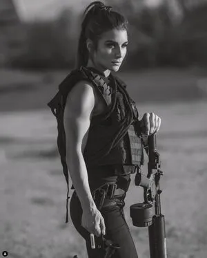 Girls With Guns OnlyFans Leaked Free Thumbnail Picture - #W26qFa6QWw