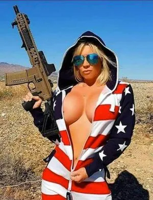 Girls With Guns OnlyFans Leaked Free Thumbnail Picture - #ZLfKcekpgu
