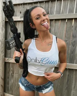 Girls With Guns OnlyFans Leaked Free Thumbnail Picture - #nd1hb7jple