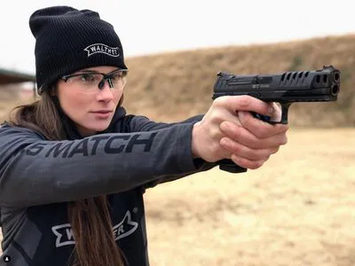Girls With Guns OnlyFans Leaked Free Thumbnail Picture - #ruVsyzV073