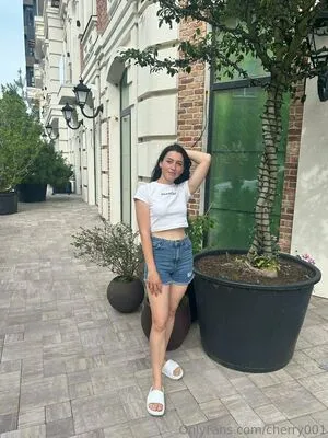 Girlyours01 OnlyFans Leaked Free Thumbnail Picture - #PfrZLinIzo