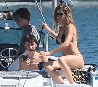 Gisele Bndchen OnlyFans Leaked Free Thumbnail Picture - #aWWAqtpso9