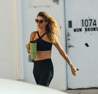 Gisele Bundchen OnlyFans Leaked Free Thumbnail Picture - #GOvnwQOS4d