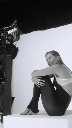 Gisele Bundchen OnlyFans Leaked Free Thumbnail Picture - #KbhMPnn17X