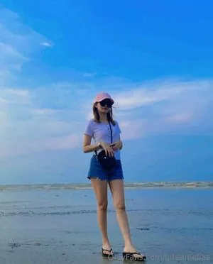 Gitaameliaa OnlyFans Leaked Free Thumbnail Picture - #4FGD4pcAed