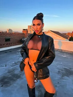 Giuli Turns OnlyFans Leaked Free Thumbnail Picture - #TvJ1KBxi0S