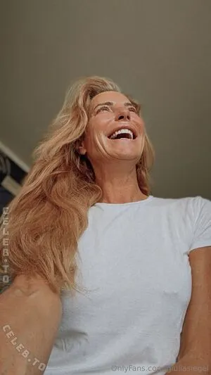 Giulia Siegel OnlyFans Leaked Free Thumbnail Picture - #41OdeaMZoN
