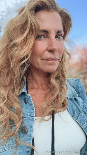 Giulia Siegel OnlyFans Leaked Free Thumbnail Picture - #Ff4Rzib0ci