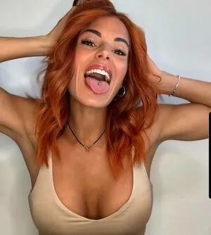 Giulia Snz OnlyFans Leaked Free Thumbnail Picture - #x68UNOZWv2