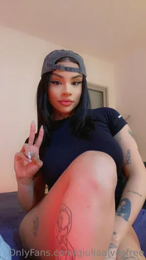 Giuliaalvesfree OnlyFans Leaked Free Thumbnail Picture - #l34mG2RtFL