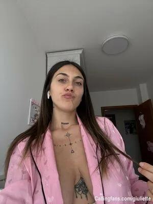 Giulie Tte OnlyFans Leaked Free Thumbnail Picture - #helAkBmiG1