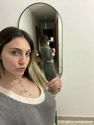 Giulie Tte OnlyFans Leaked Free Thumbnail Picture - #wLFMy693Q9