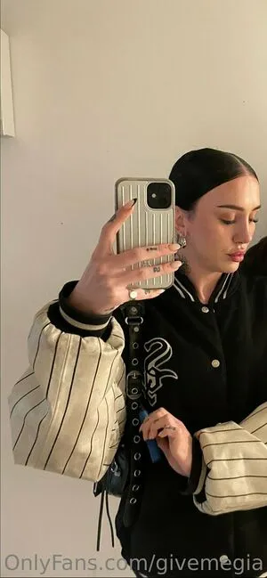 Givemegia OnlyFans Leaked Free Thumbnail Picture - #ZE87Gxolz8