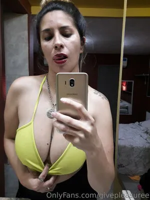 Givepleasuree OnlyFans Leaked Free Thumbnail Picture - #5lmRpYrAnK