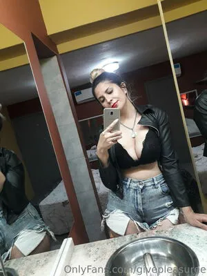 Givepleasuree OnlyFans Leaked Free Thumbnail Picture - #Peg8KooWn5