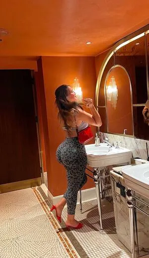 Gizem Orhan OnlyFans Leaked Free Thumbnail Picture - #ee59y9GqQL