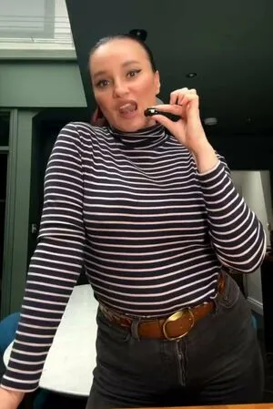 Gizzi Erskine OnlyFans Leaked Free Thumbnail Picture - #5Cvpv5y9O3