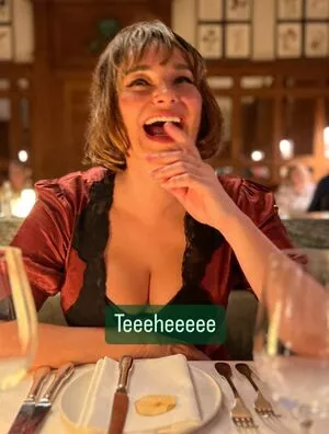 Gizzi Erskine OnlyFans Leaked Free Thumbnail Picture - #ph98t8RwxL