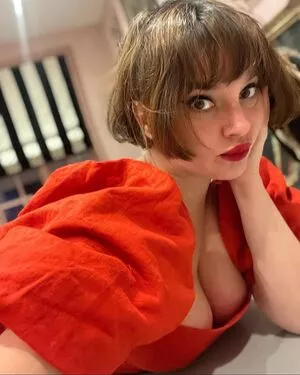 Gizzi Erskine OnlyFans Leaked Free Thumbnail Picture - #thIUBq3LLo