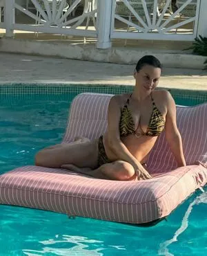 Gizzi Erskine OnlyFans Leaked Free Thumbnail Picture - #xem8L1Cby2