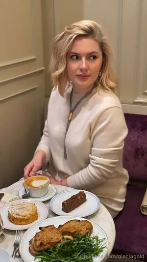 Glaciagold OnlyFans Leaked Free Thumbnail Picture - #MksHNBniHD