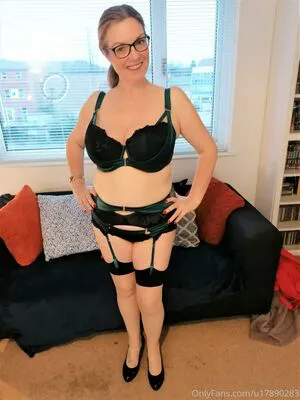 Glamgran56 OnlyFans Leaked Free Thumbnail Picture - #IR4orMY4EQ