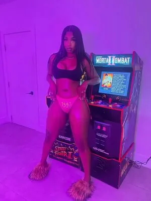 Glamxperienc OnlyFans Leaked Free Thumbnail Picture - #hW5vbEY3l2