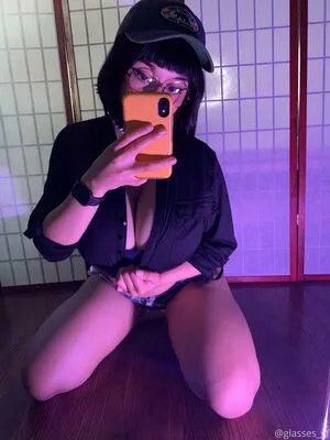 Glasses Gf OnlyFans Leaked Free Thumbnail Picture - #2sw0z9Y1h8