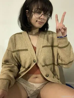 Glasses Gf OnlyFans Leaked Free Thumbnail Picture - #ViyC3ejUMj