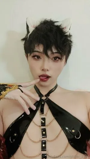 Glitter OnlyFans Leaked Free Thumbnail Picture - #7SCP455wVr