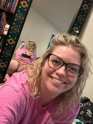 Glitteringleek OnlyFans Leaked Free Thumbnail Picture - #VRuuPY4zaV