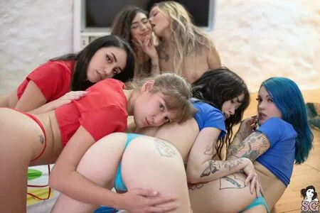 Gloom OnlyFans Leaked Free Thumbnail Picture - #W8PB71AFnH