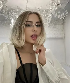 Gloriamatvien OnlyFans Leaked Free Thumbnail Picture - #3dPxTIRwvR